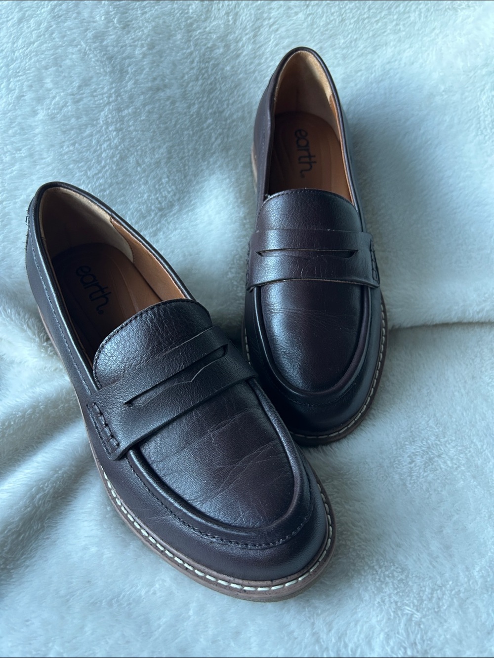 Earth javas women Dark Brown Leather Penny Loafers NWOT 6.5